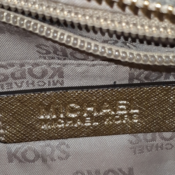 ‼🔥Real MICHAEL KORS purse🦋🔥 - Picture 8 of 15